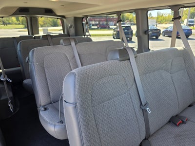 2025 Chevrolet Express Passenger 3500 1LS
