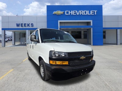 2025 Chevrolet Express Passenger 3500 1LS