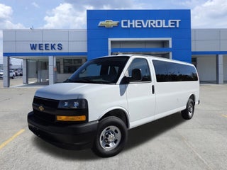 2025 Chevrolet Express Passenger 3500 1LS