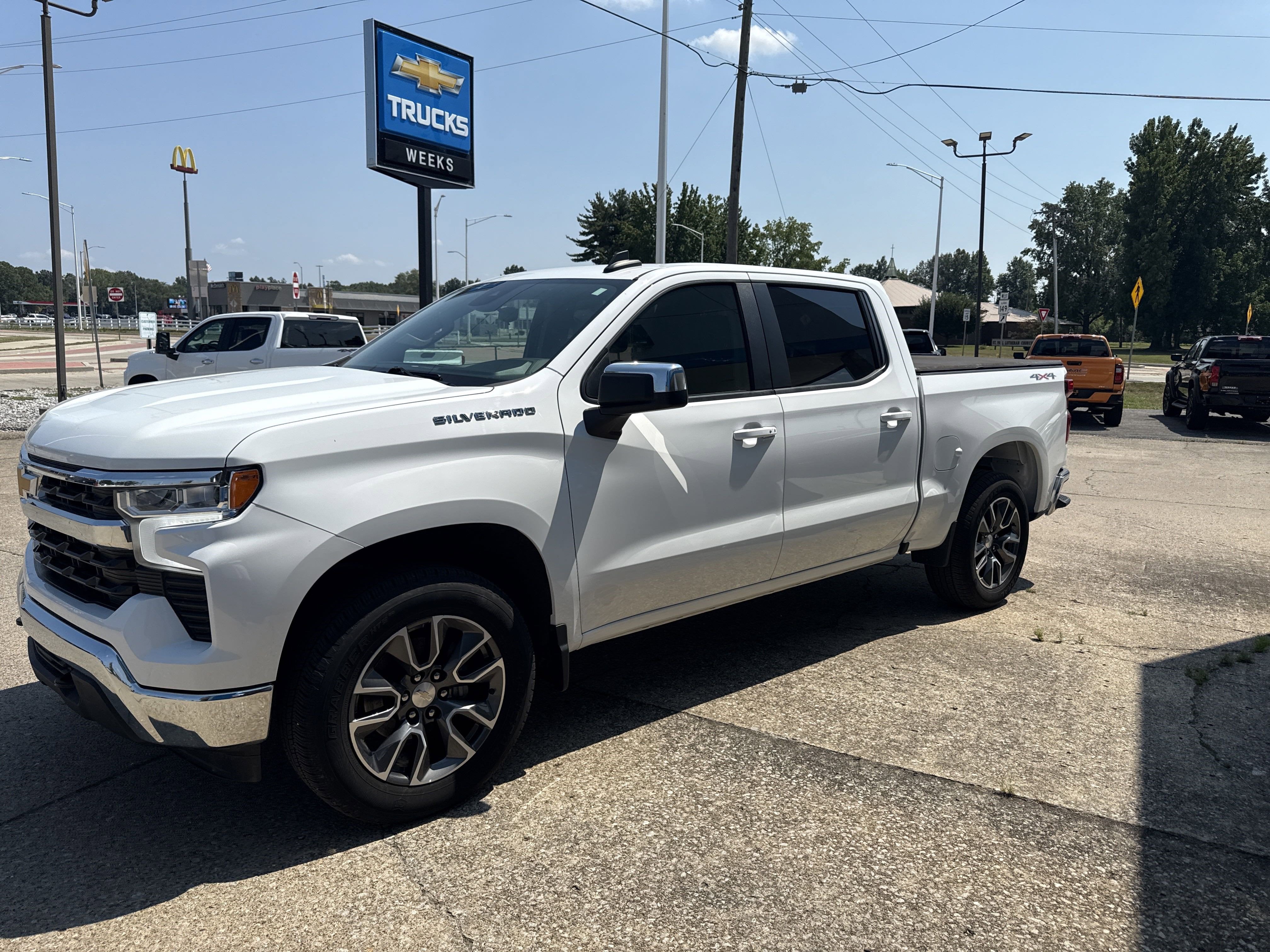 2022 Chevrolet Silverado 1500 LT (2FL)
