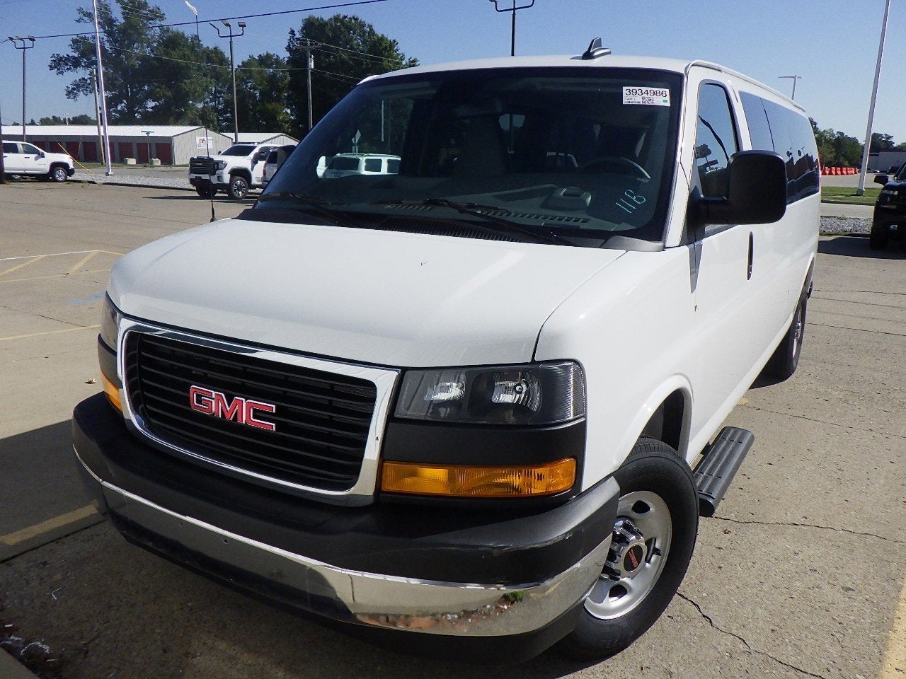 2025 GMC Savana Passenger 3500 LT