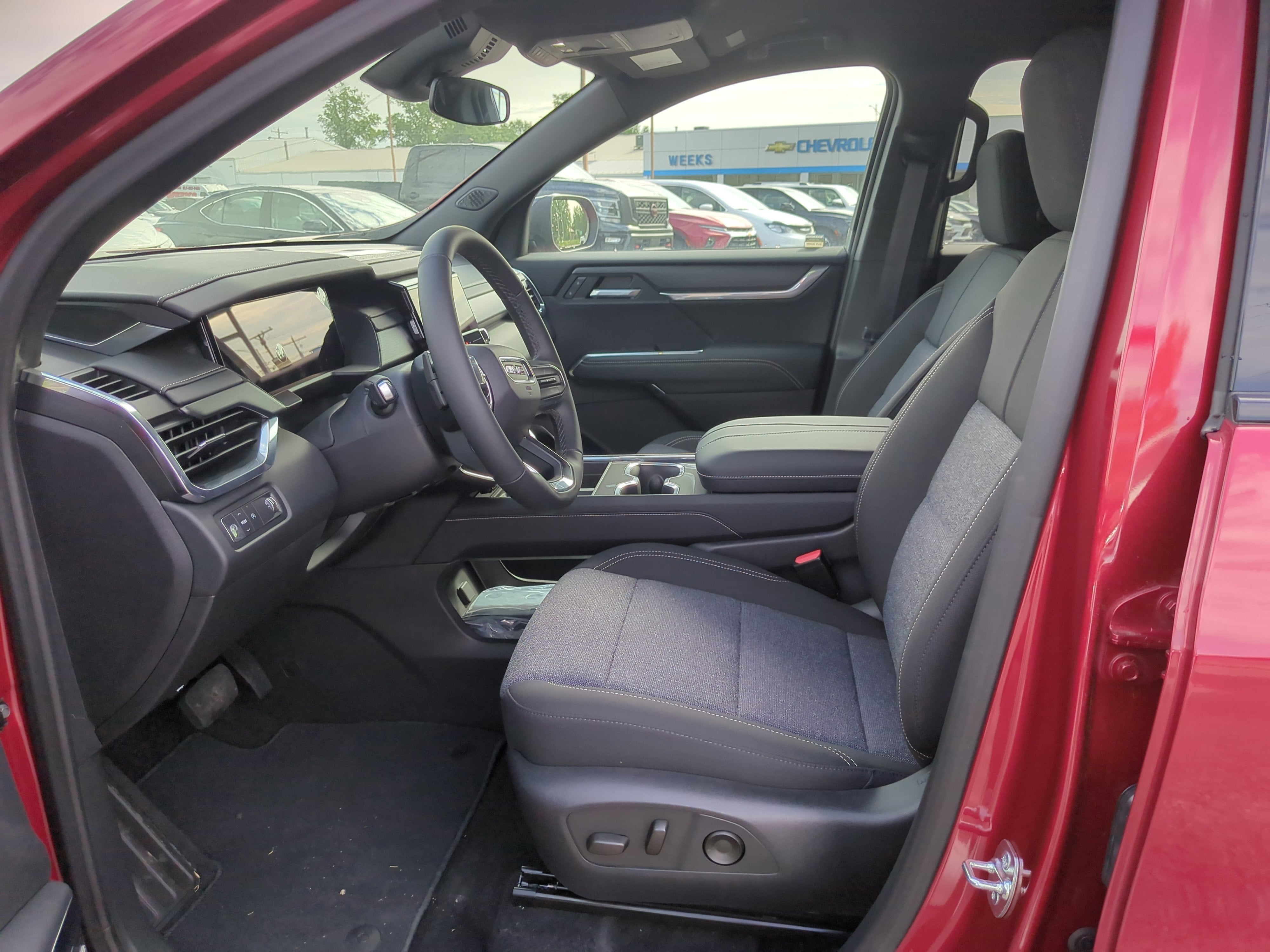 2025 GMC Acadia Elevation