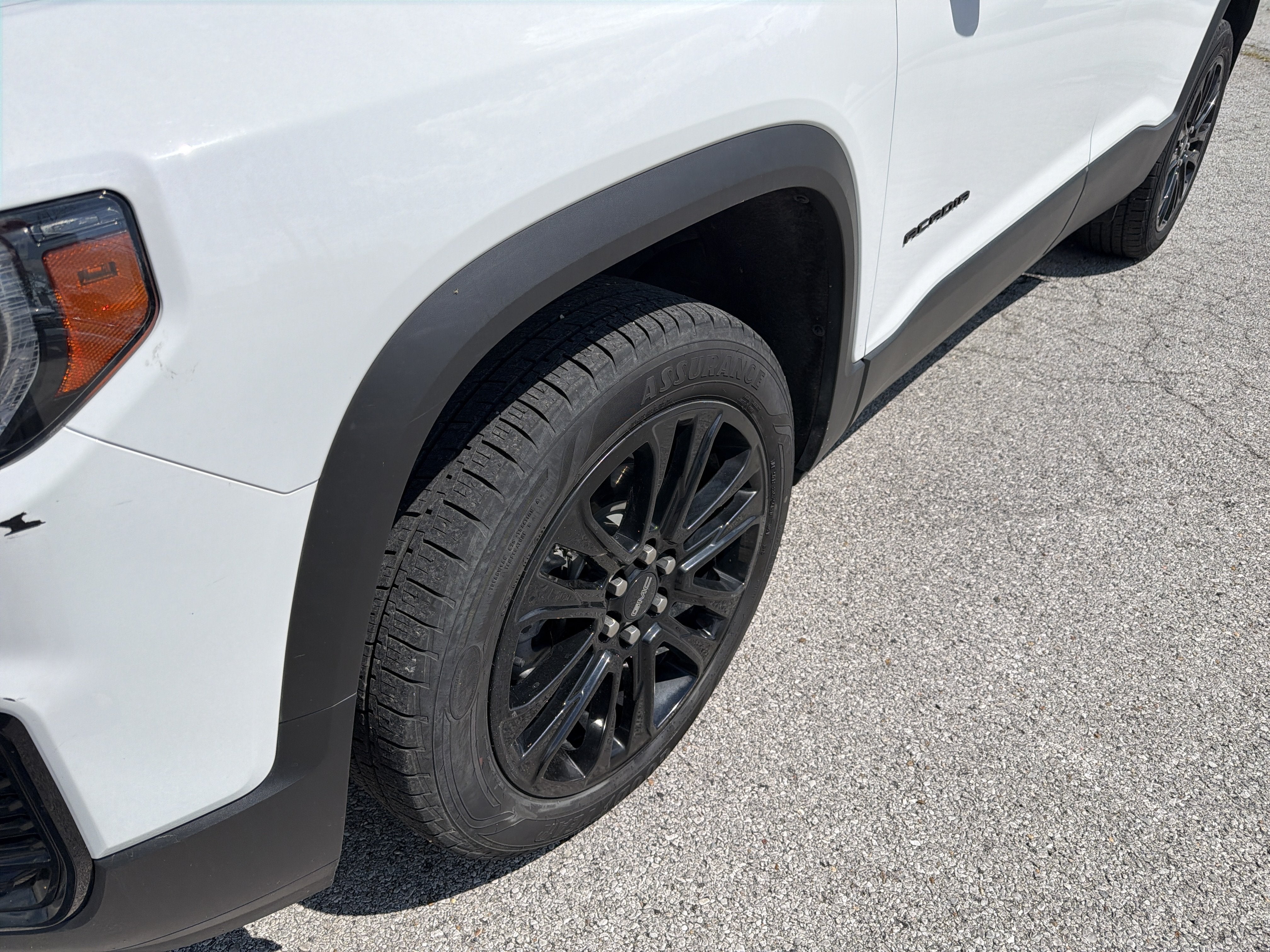 2022 GMC Acadia SLE