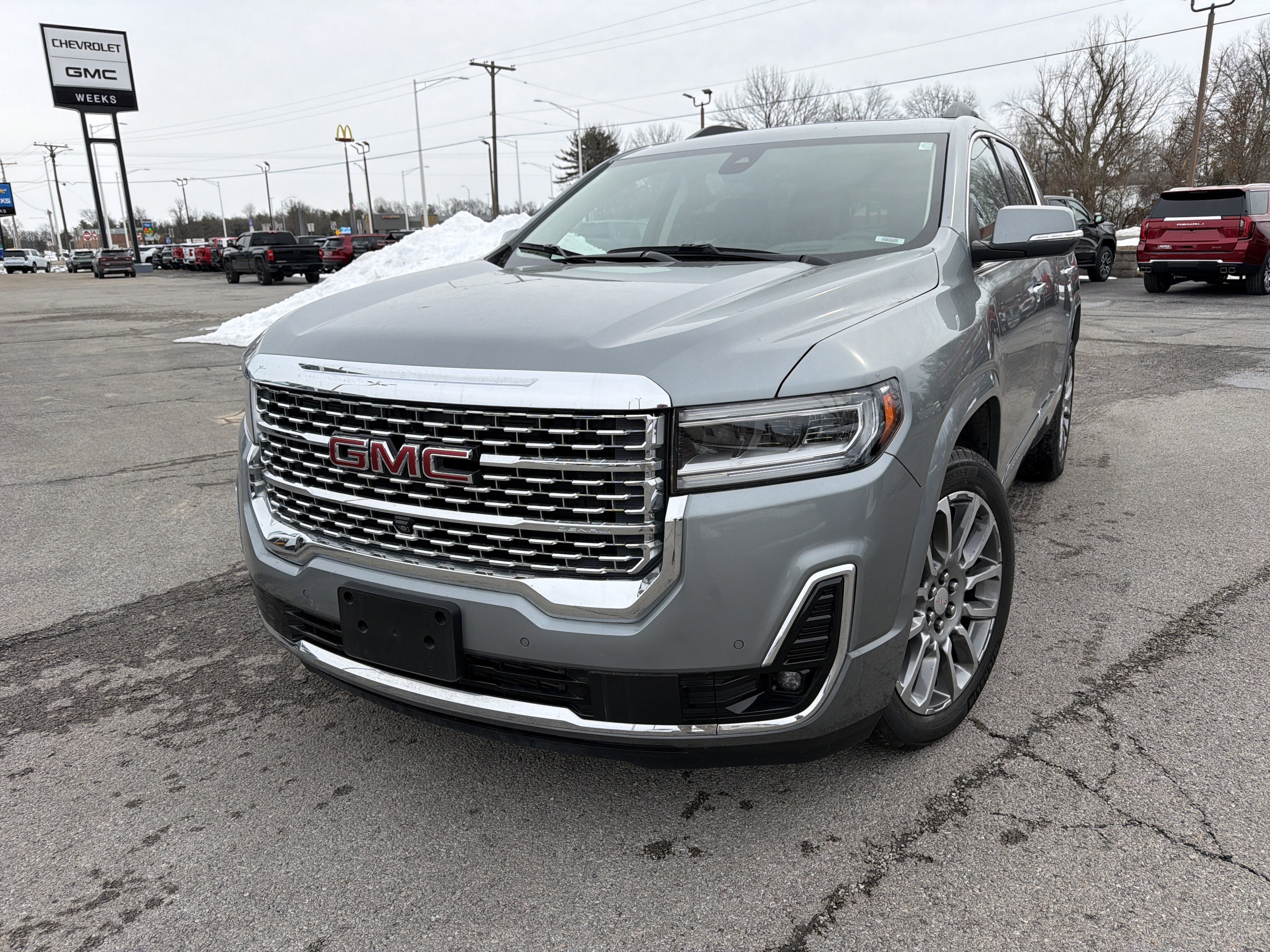 2023 GMC Acadia Denali