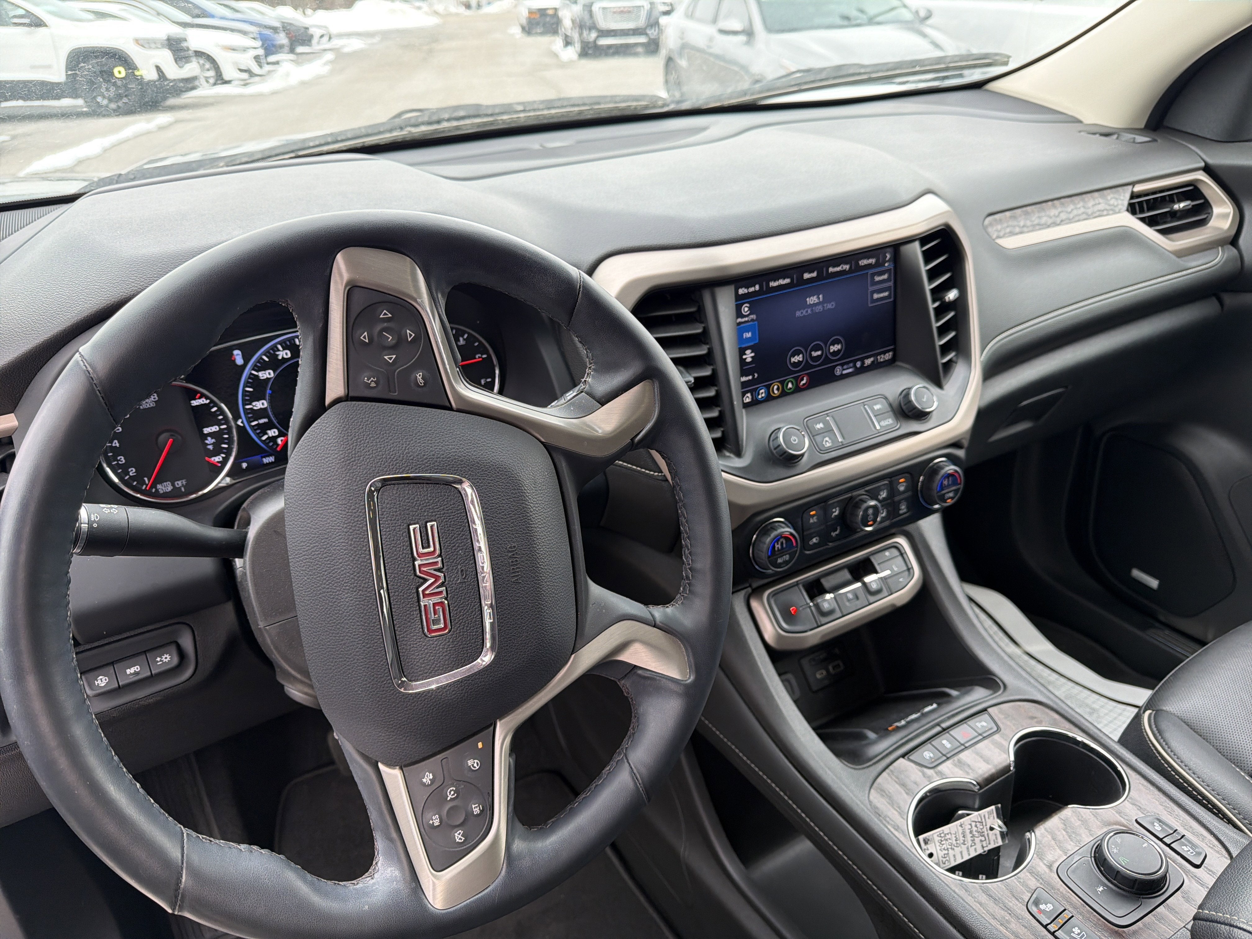 2023 GMC Acadia Denali