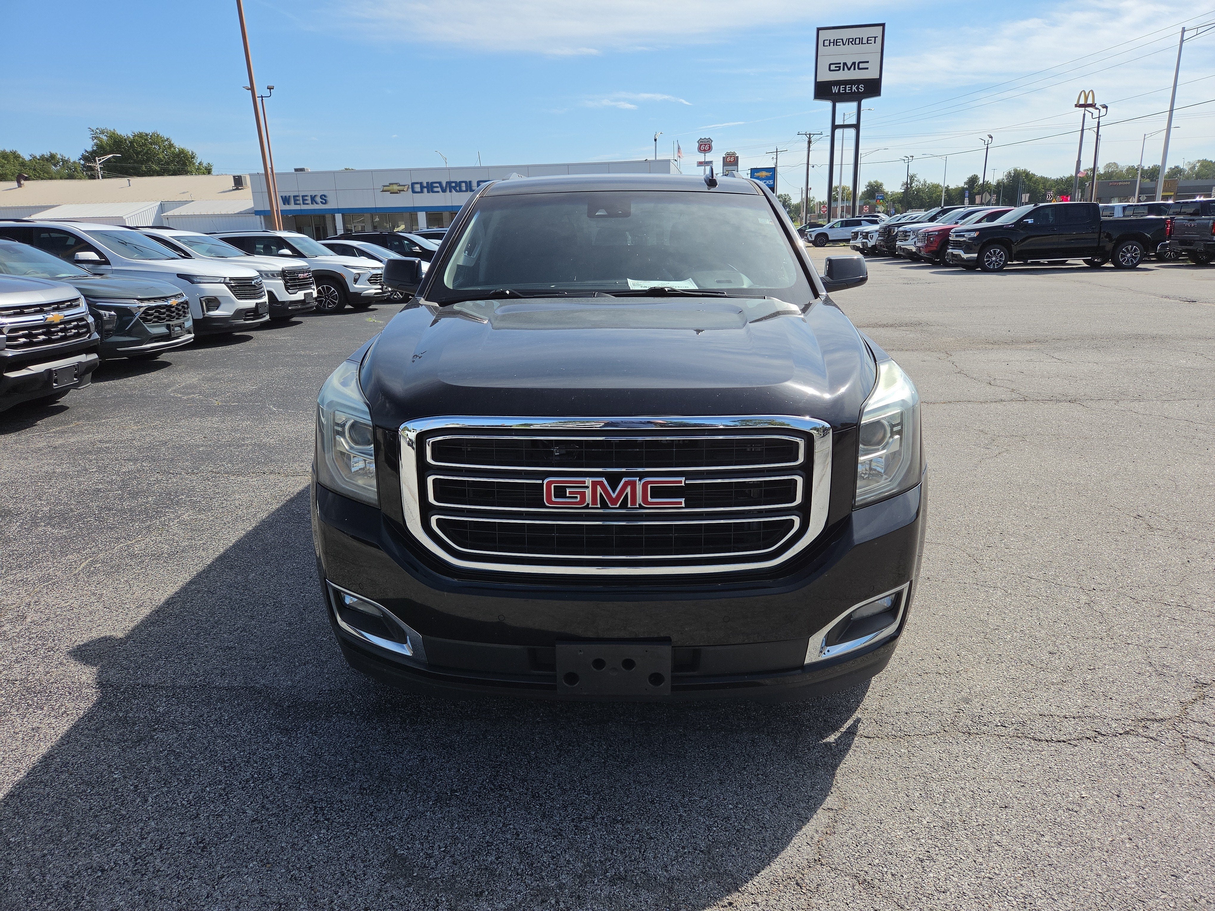 Used 2018 GMC Yukon SLE with VIN 1GKS2AKC5JR335952 for sale in West Frankfort, IL