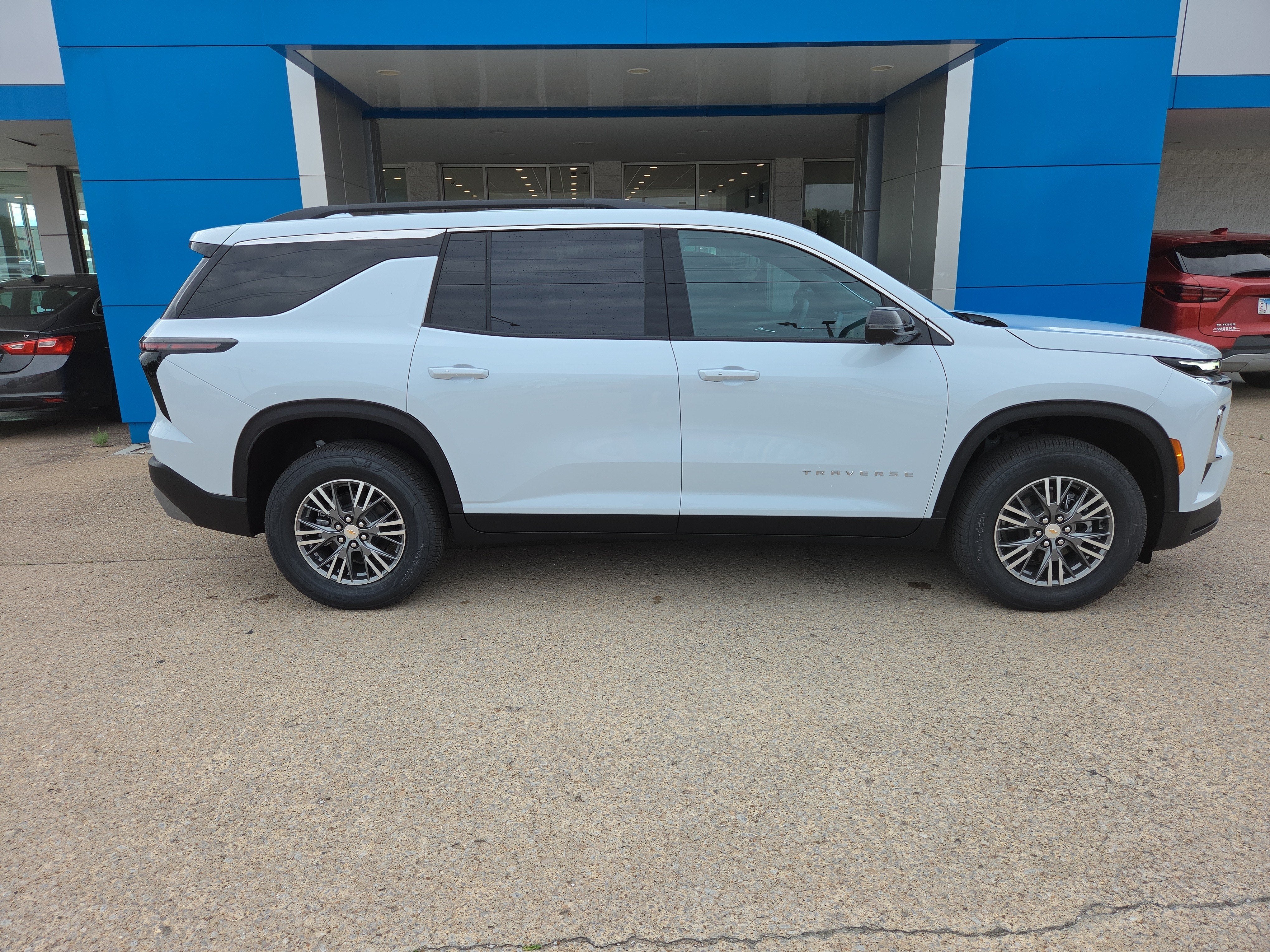 2027 Chevrolet Traverse LT
