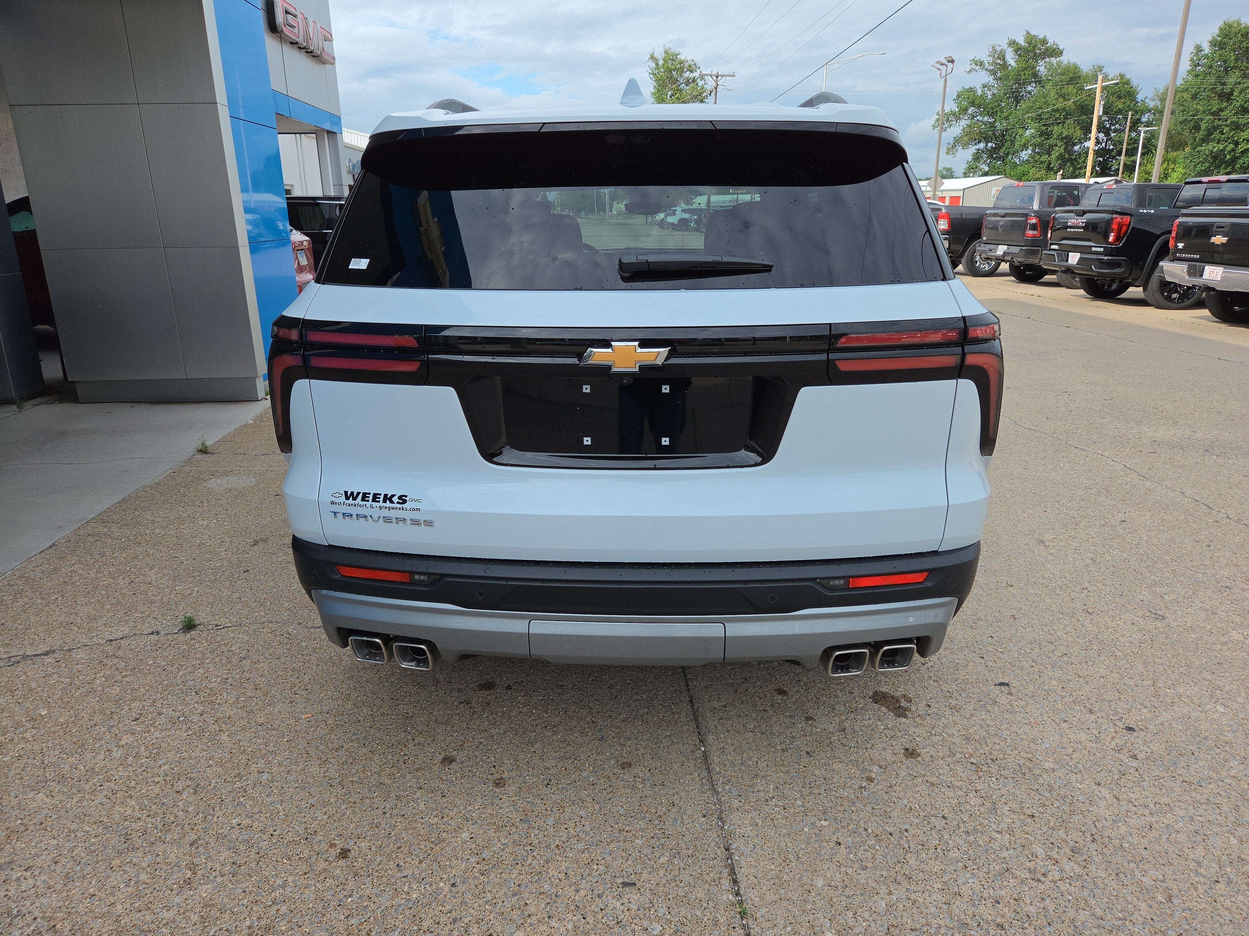 2027 Chevrolet Traverse LT