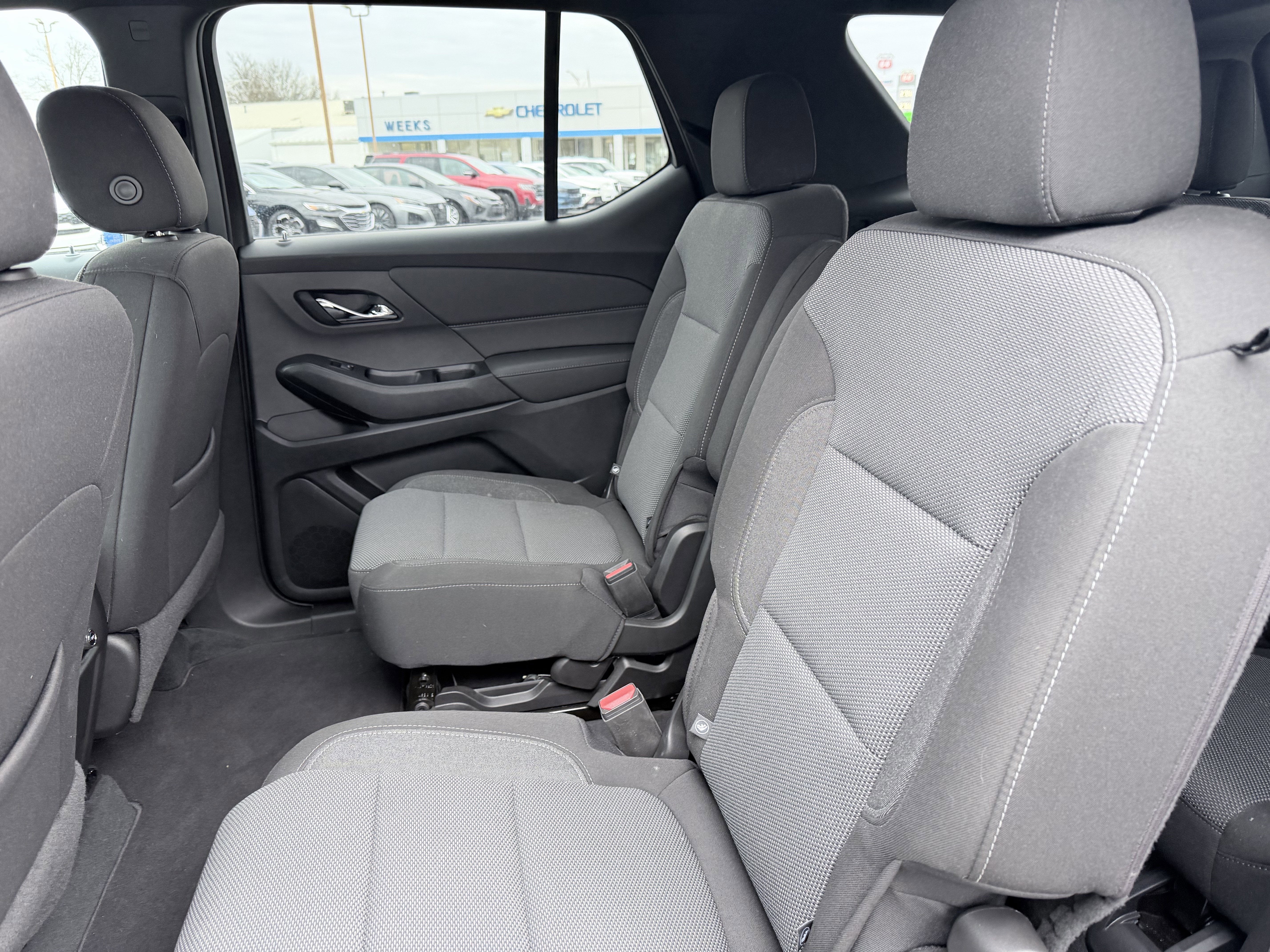 2022 Chevrolet Traverse LT Cloth