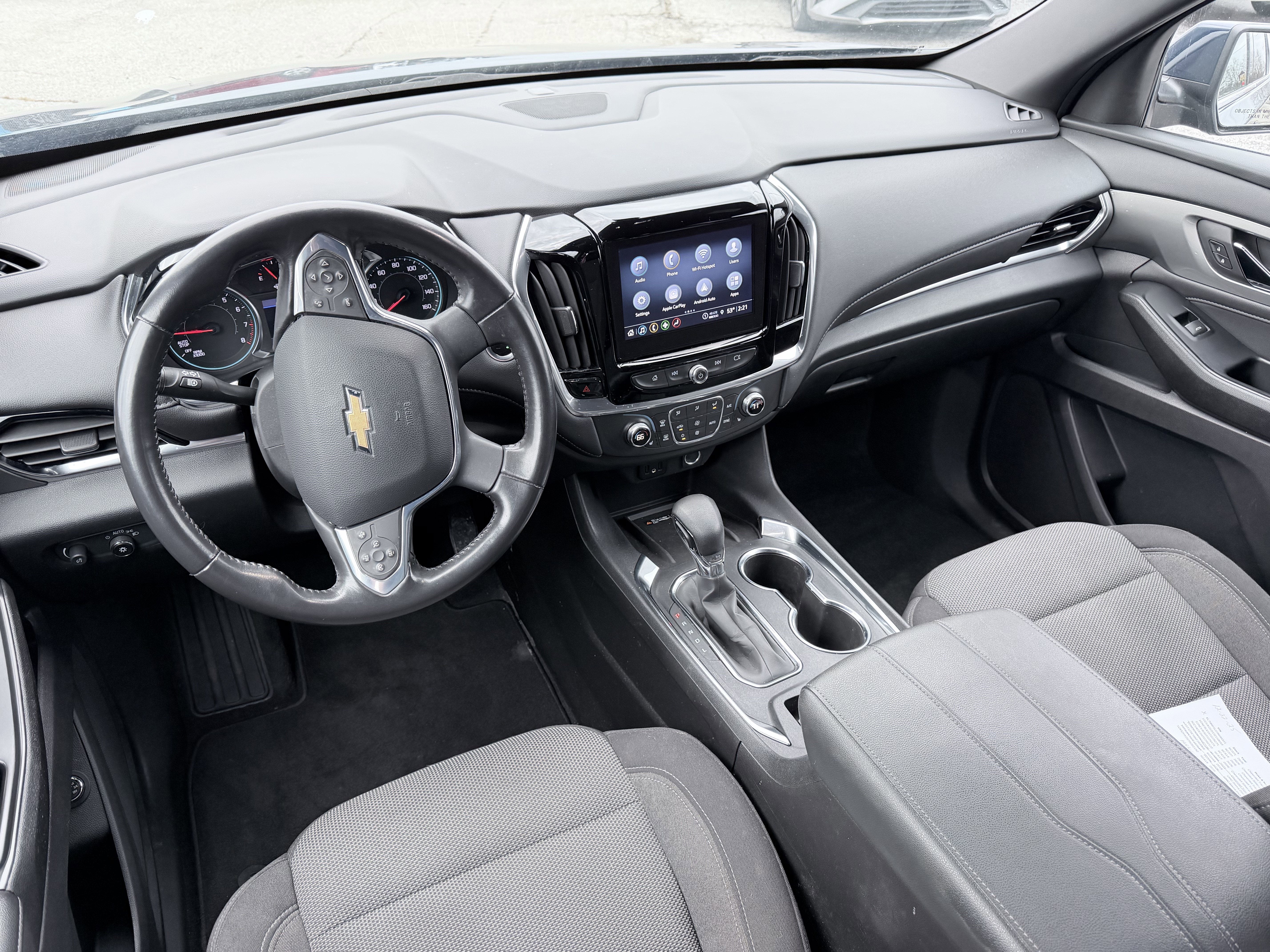 2022 Chevrolet Traverse LT Cloth