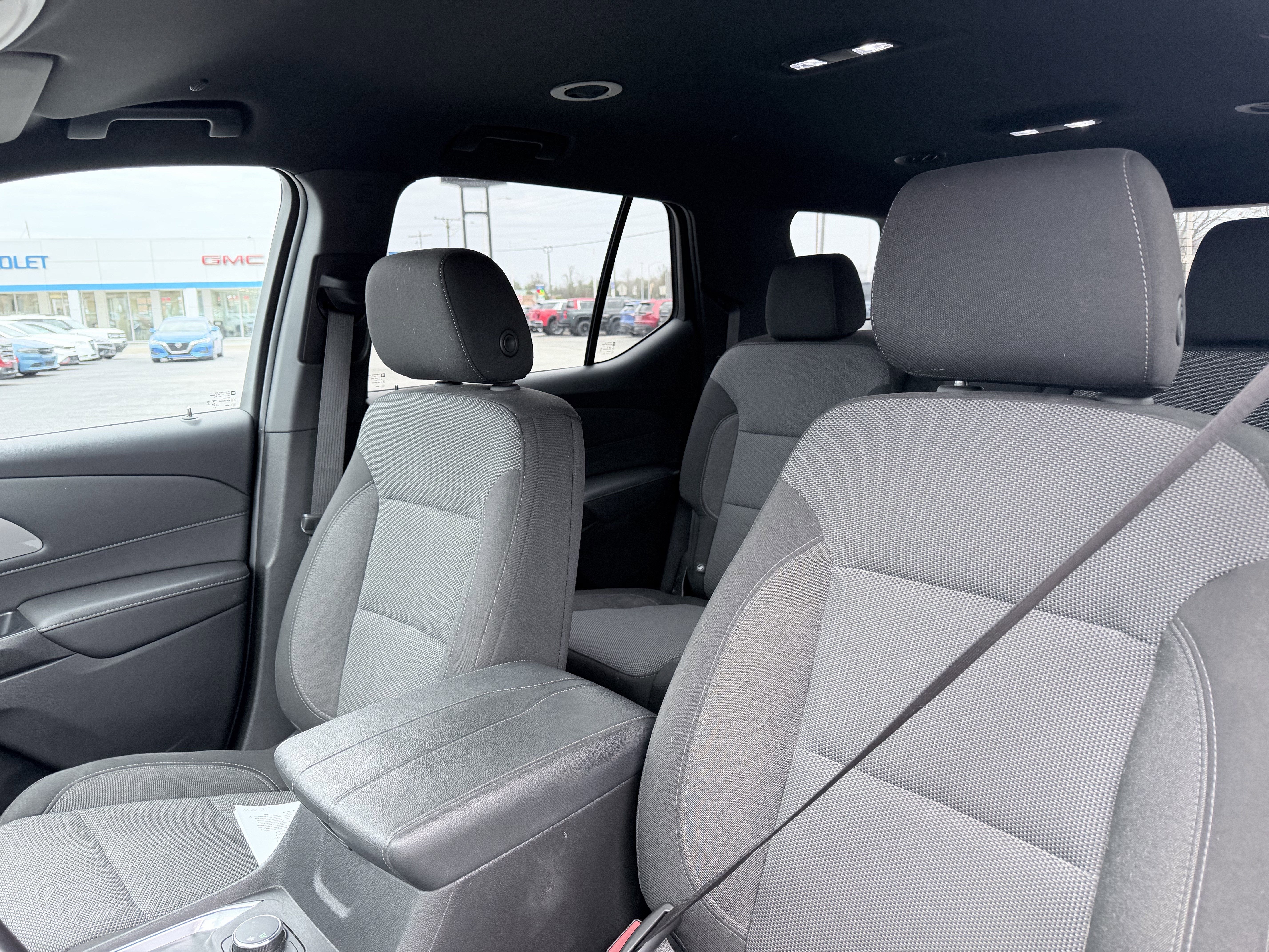 2022 Chevrolet Traverse LT Cloth
