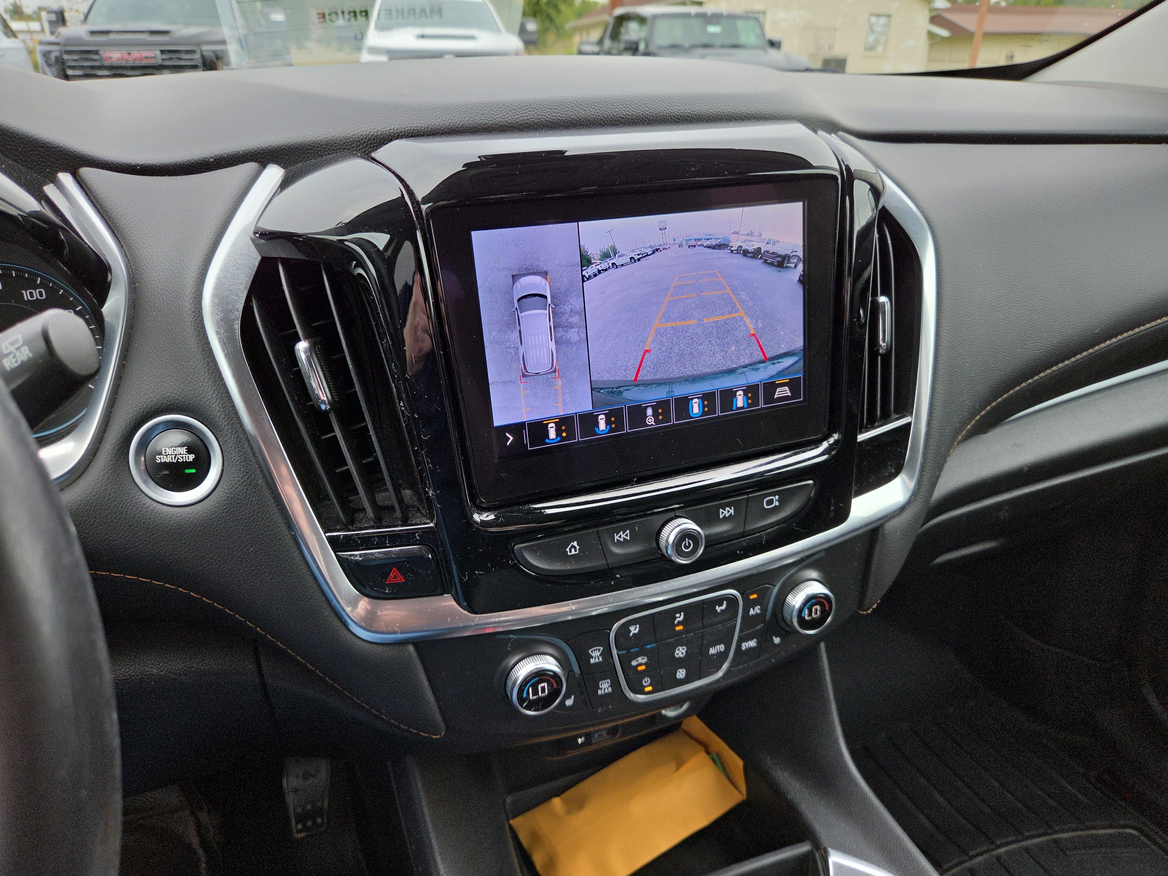 2020 Chevrolet Traverse LT Leather