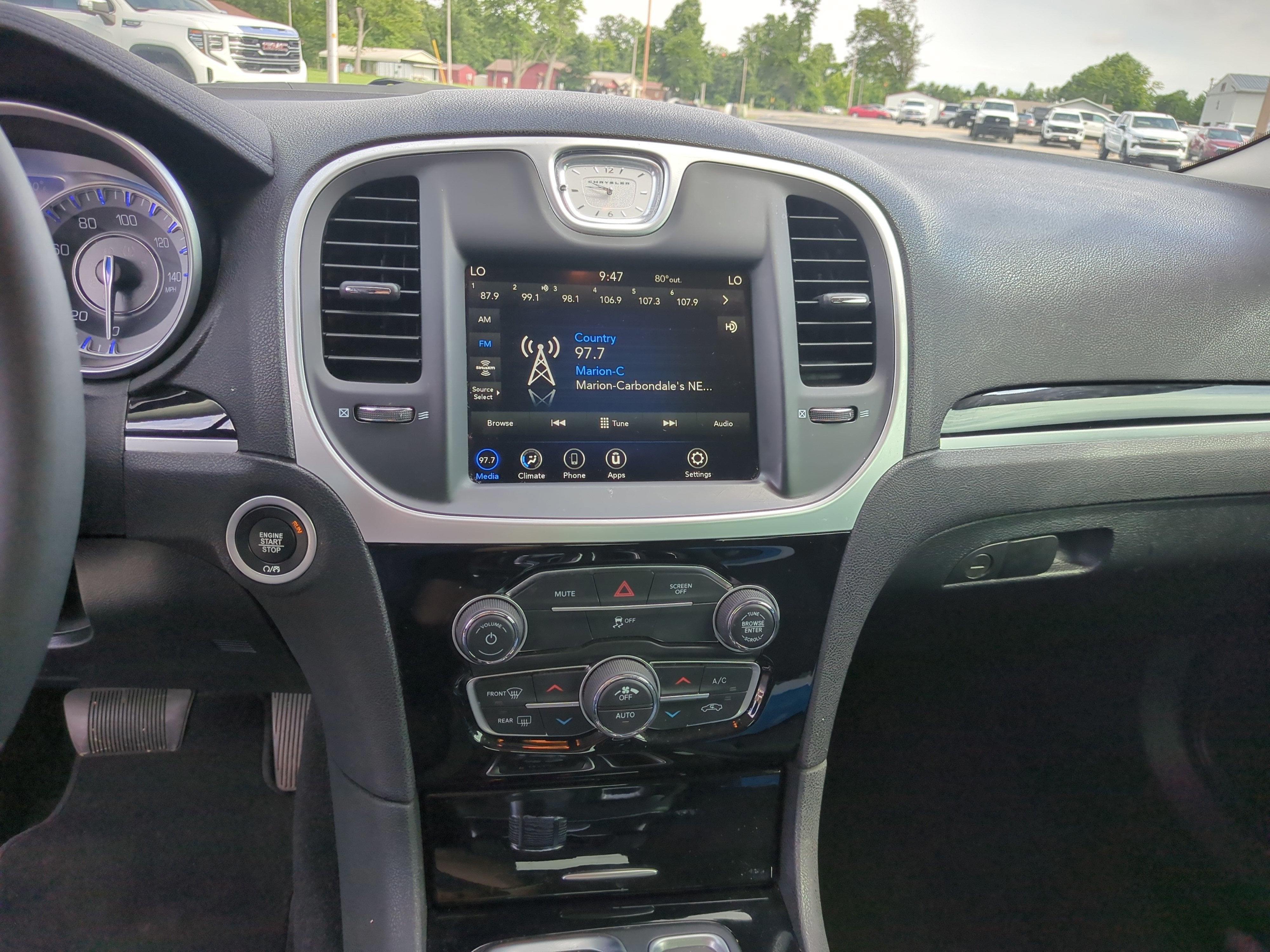 2023 Chrysler 300 Touring