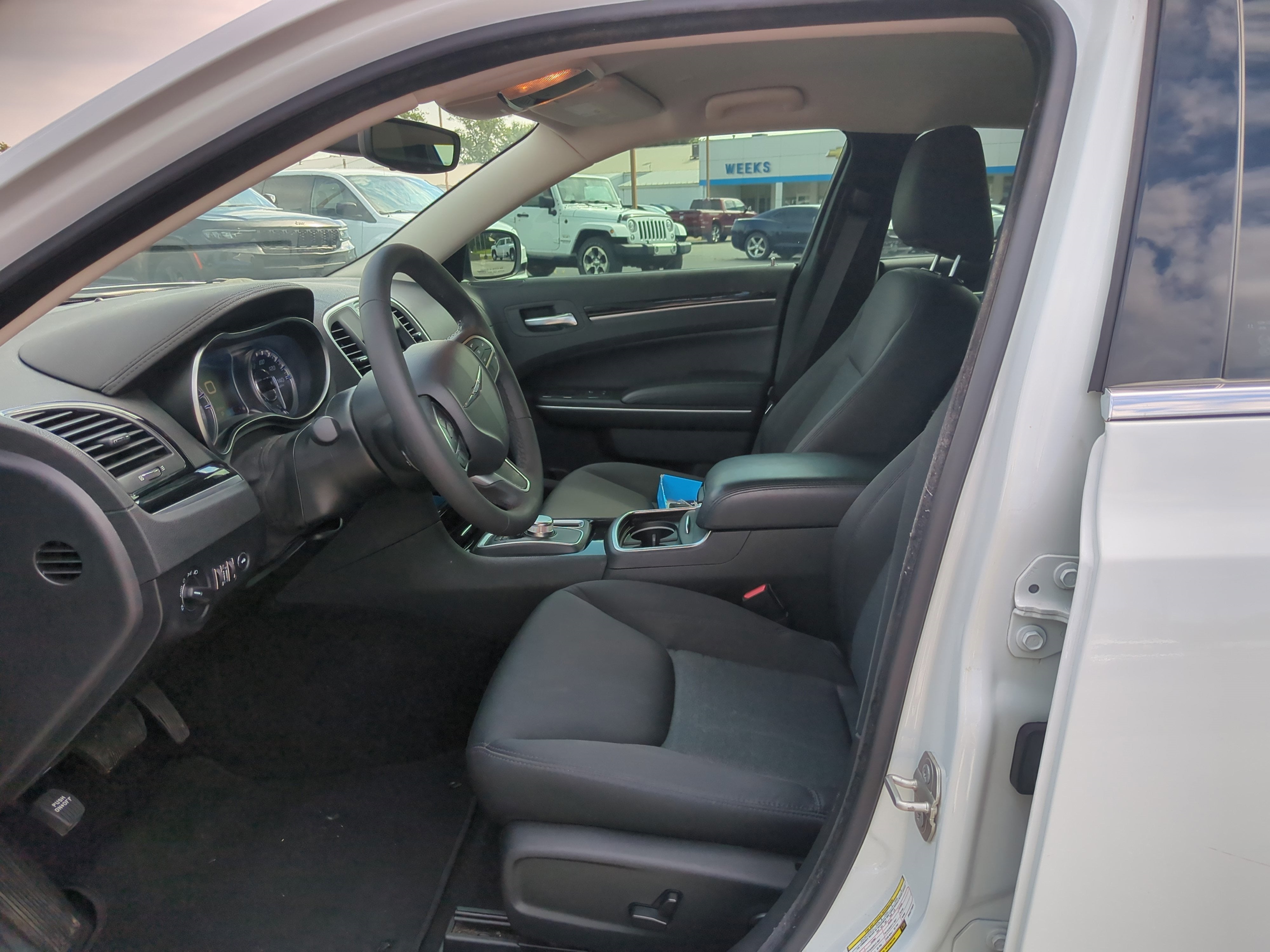 2023 Chrysler 300 Touring