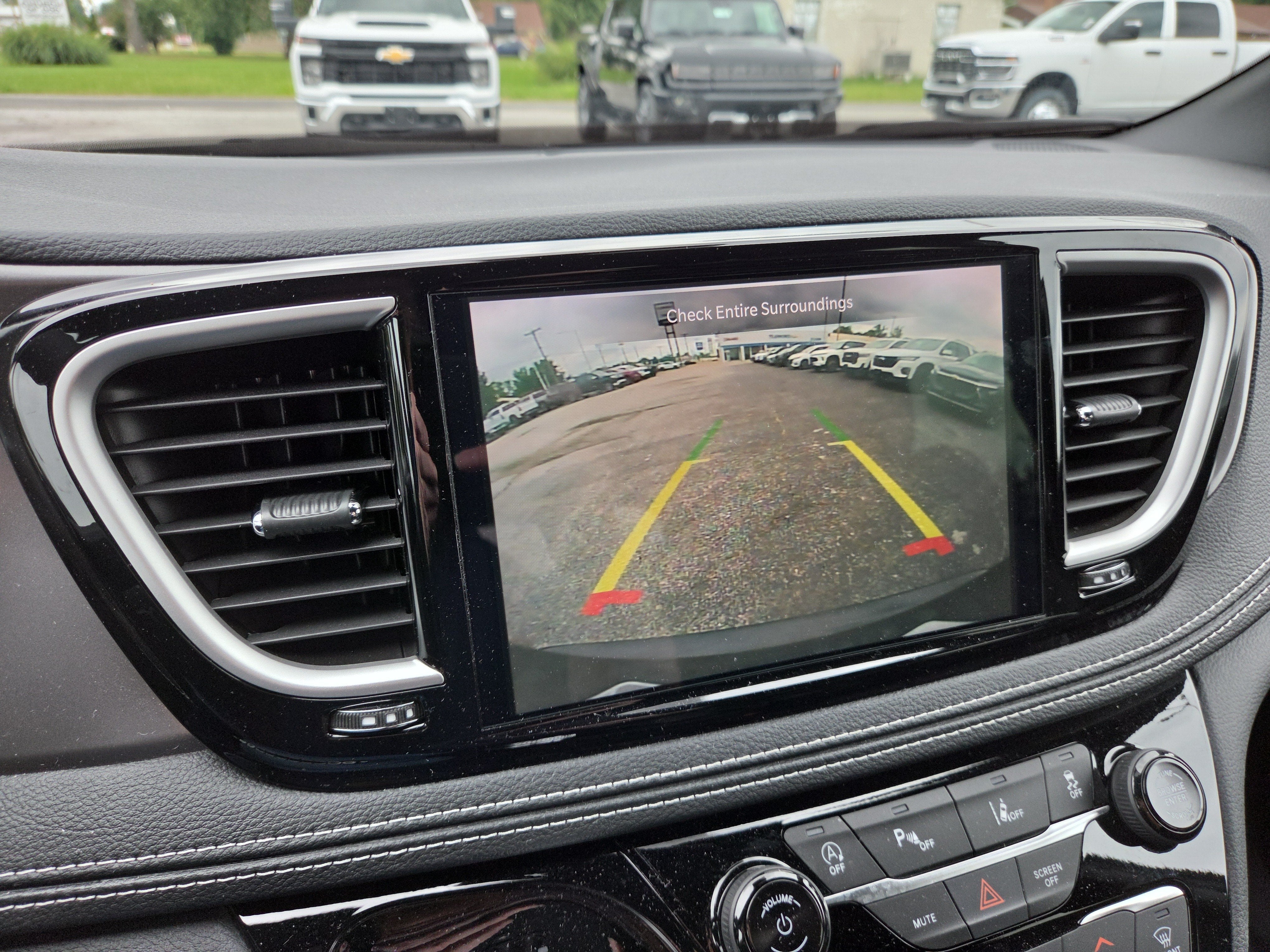 2026 Chrysler Pacifica Select