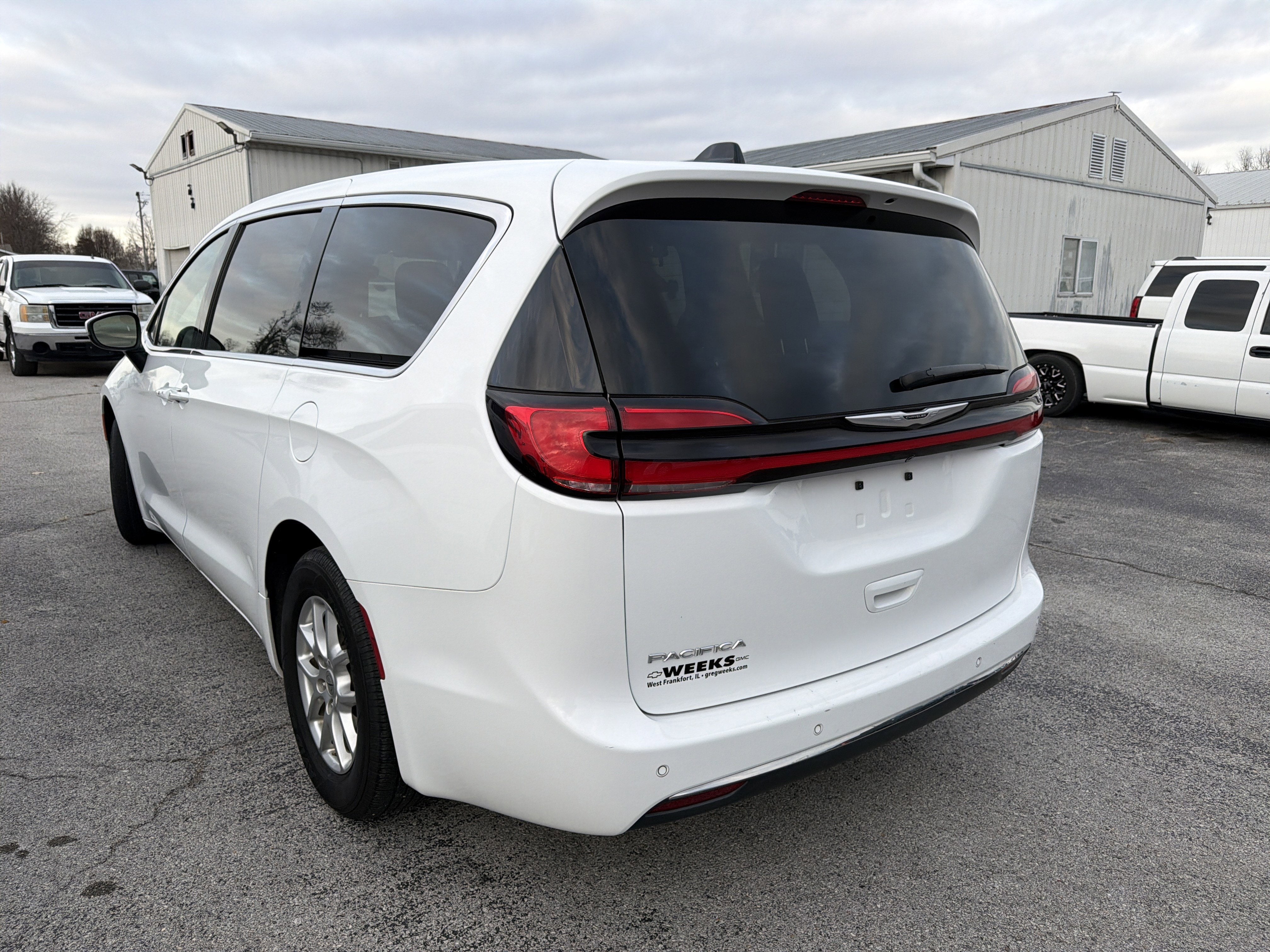 2023 Chrysler Pacifica Touring L