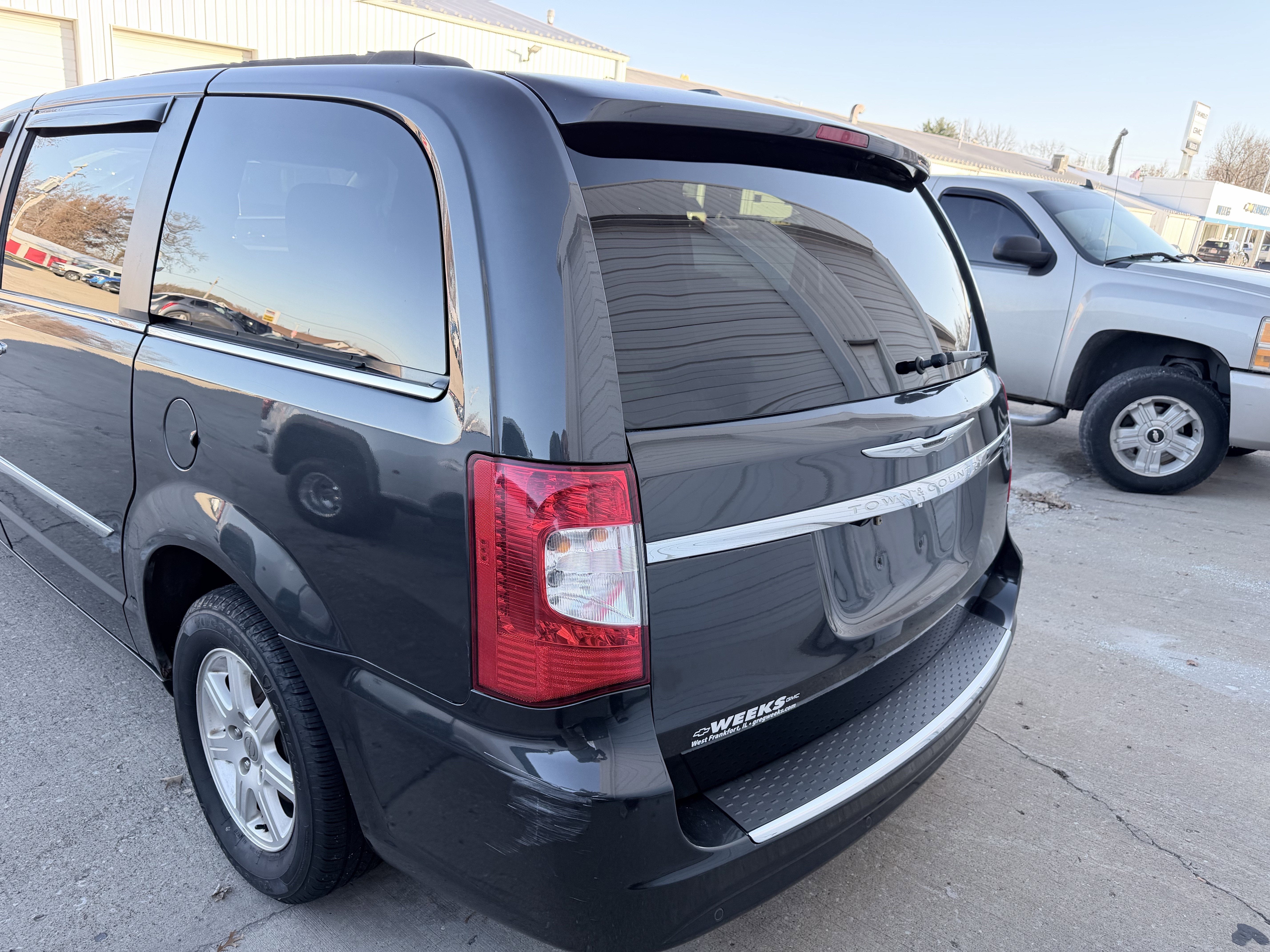 2012 Chrysler Town & Country Touring