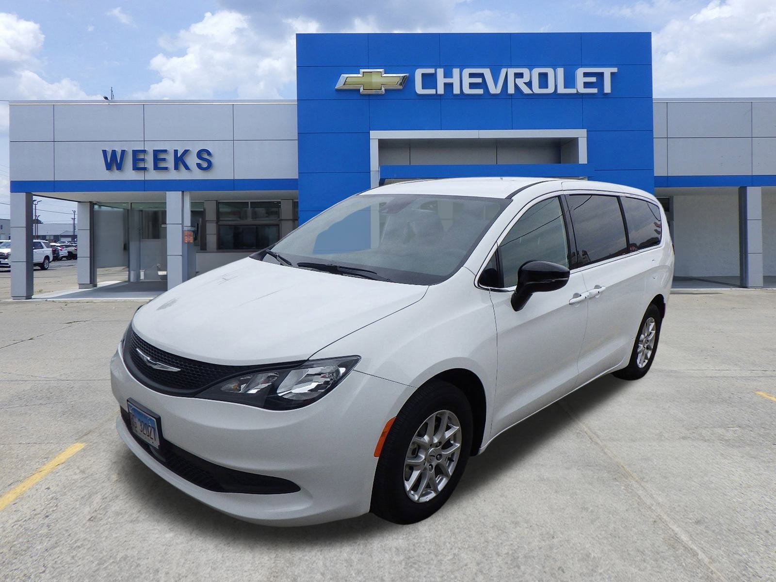 2025 Chrysler Voyager LX