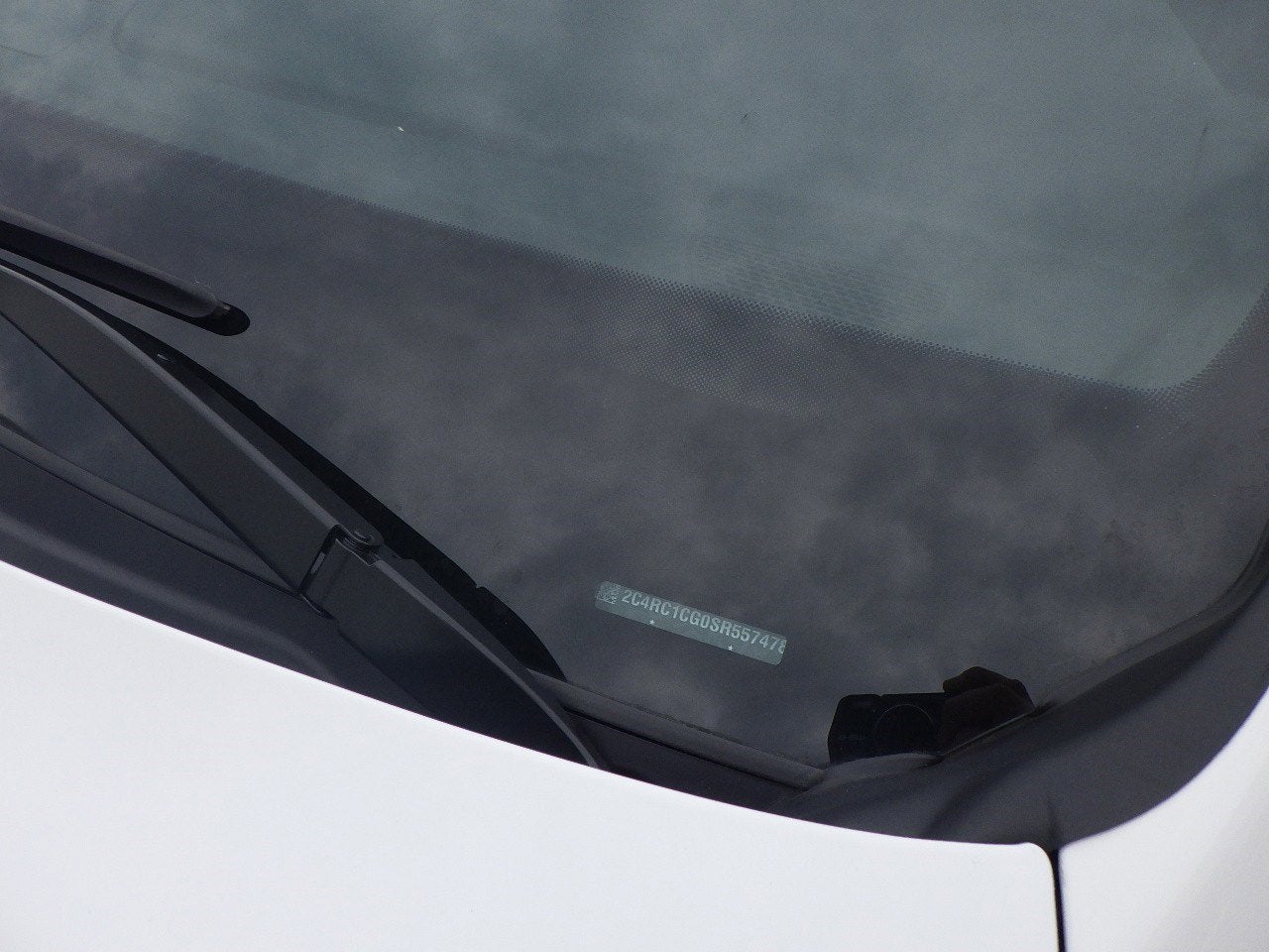 2025 Chrysler Voyager LX