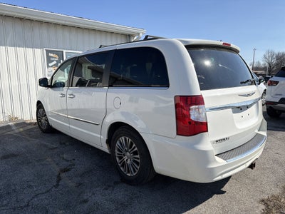 2013 Chrysler Town & Country Touring-L