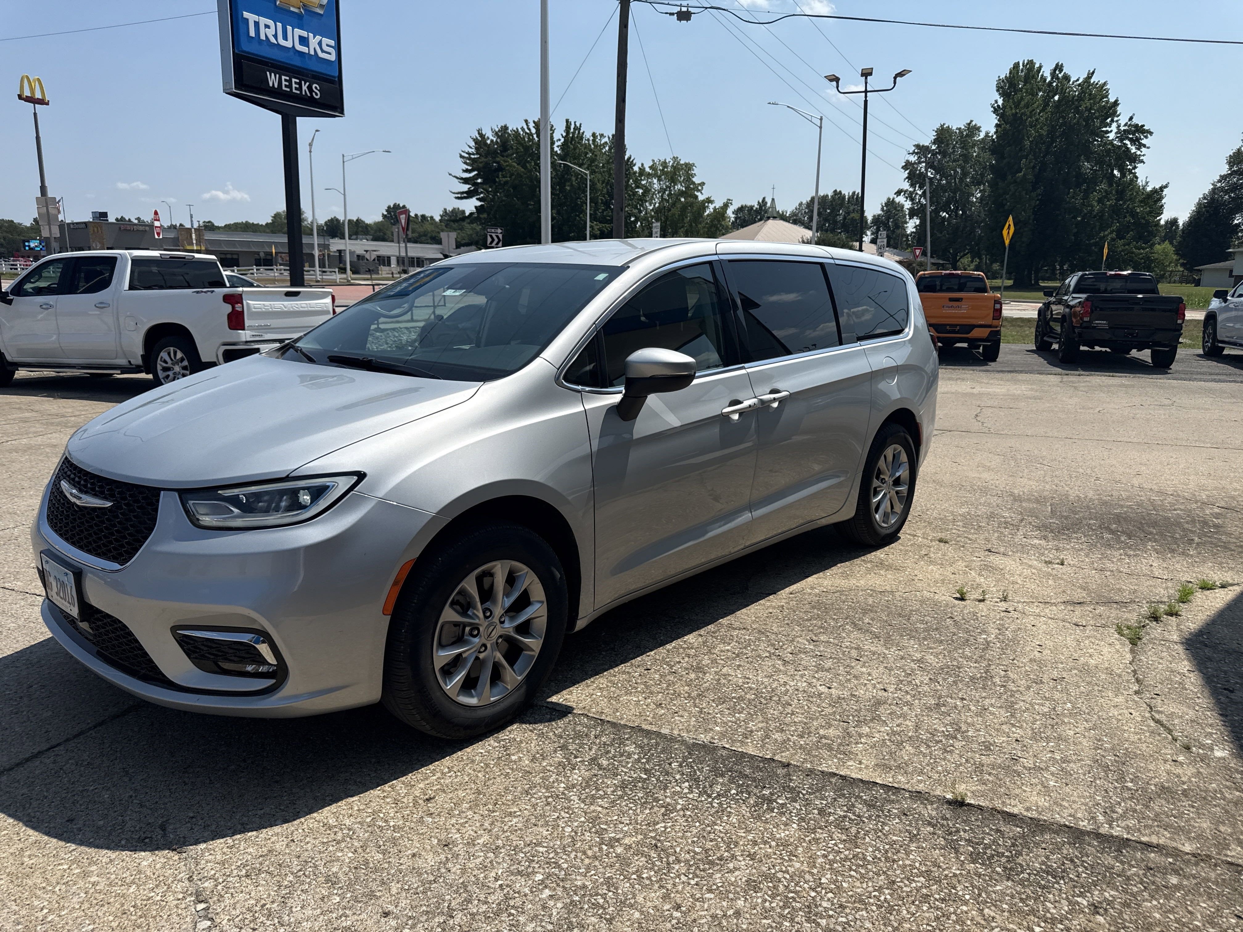 2023 Chrysler Pacifica Touring L