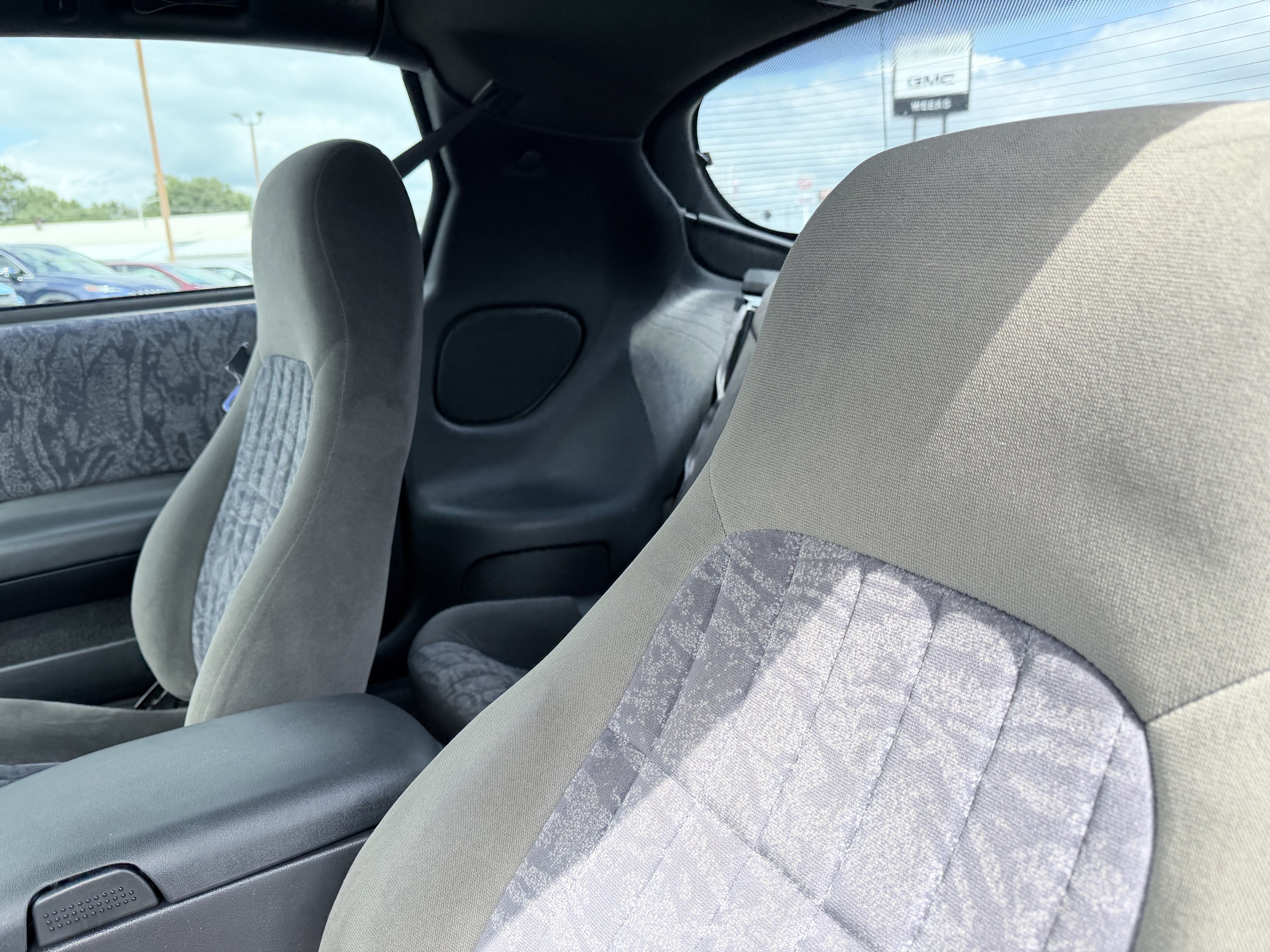 2001 Chevrolet Camaro Base