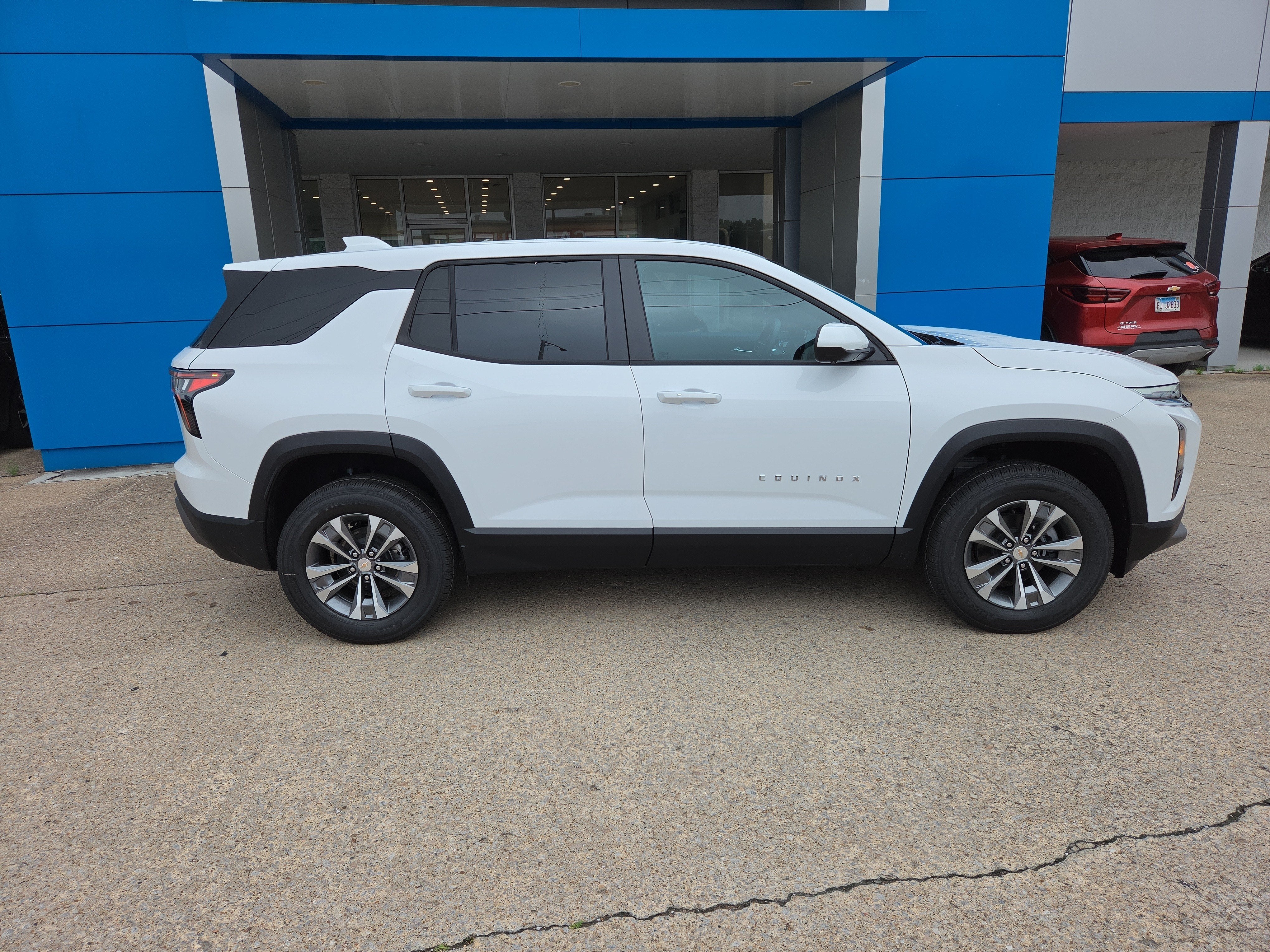 2027 Chevrolet Equinox LT