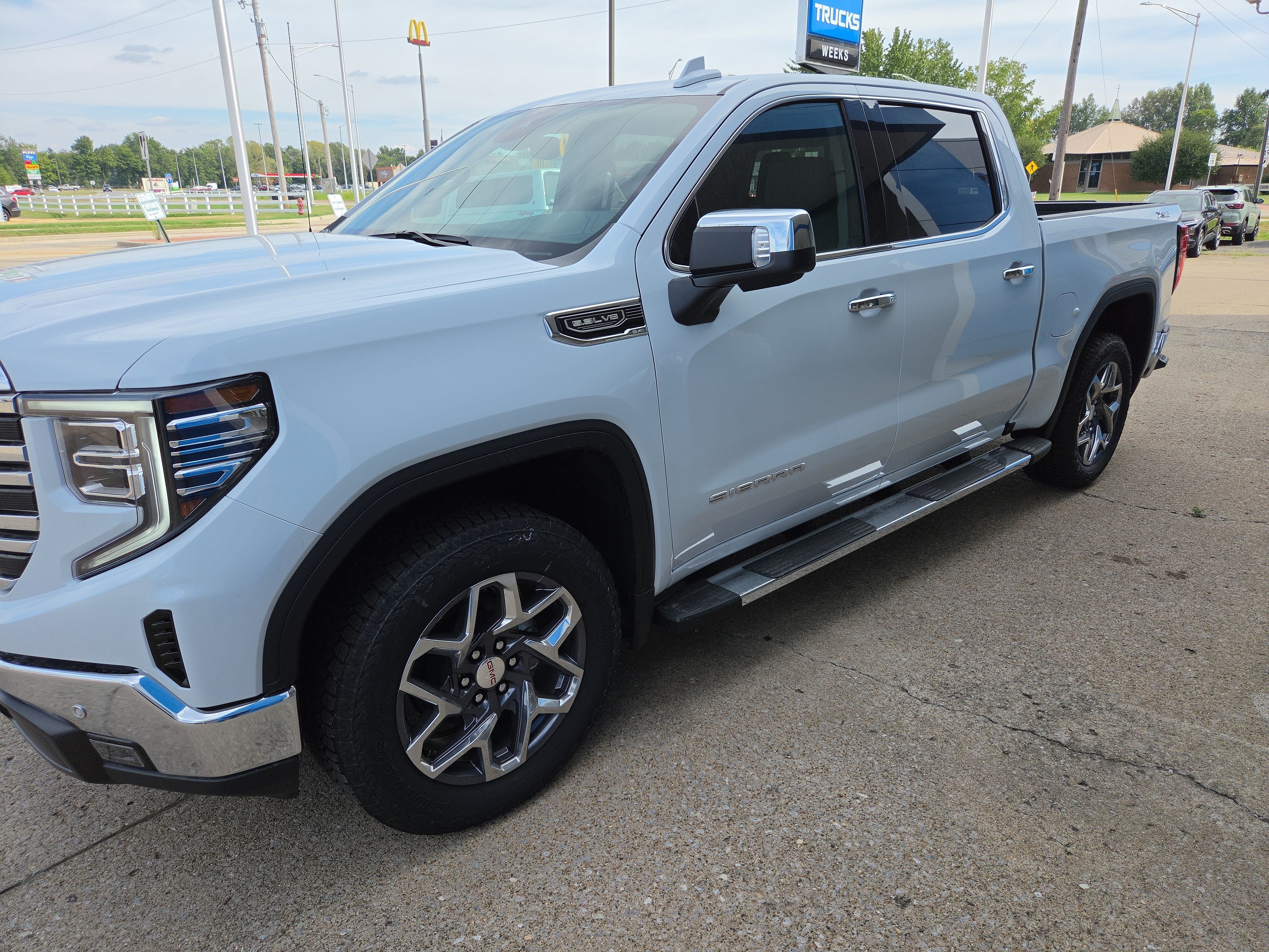 2026 GMC Sierra 1500 SLT