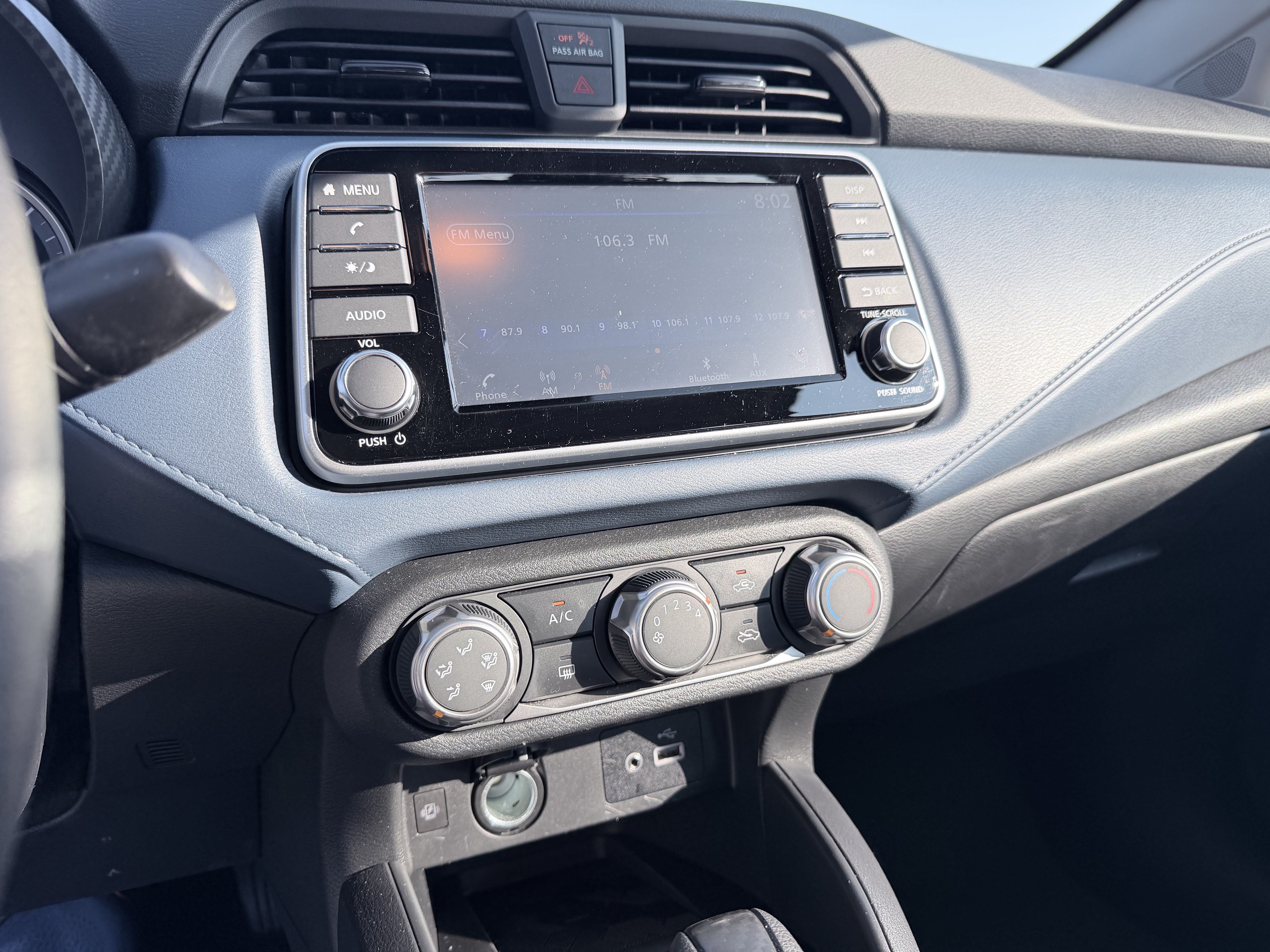 2025 Nissan Versa SV