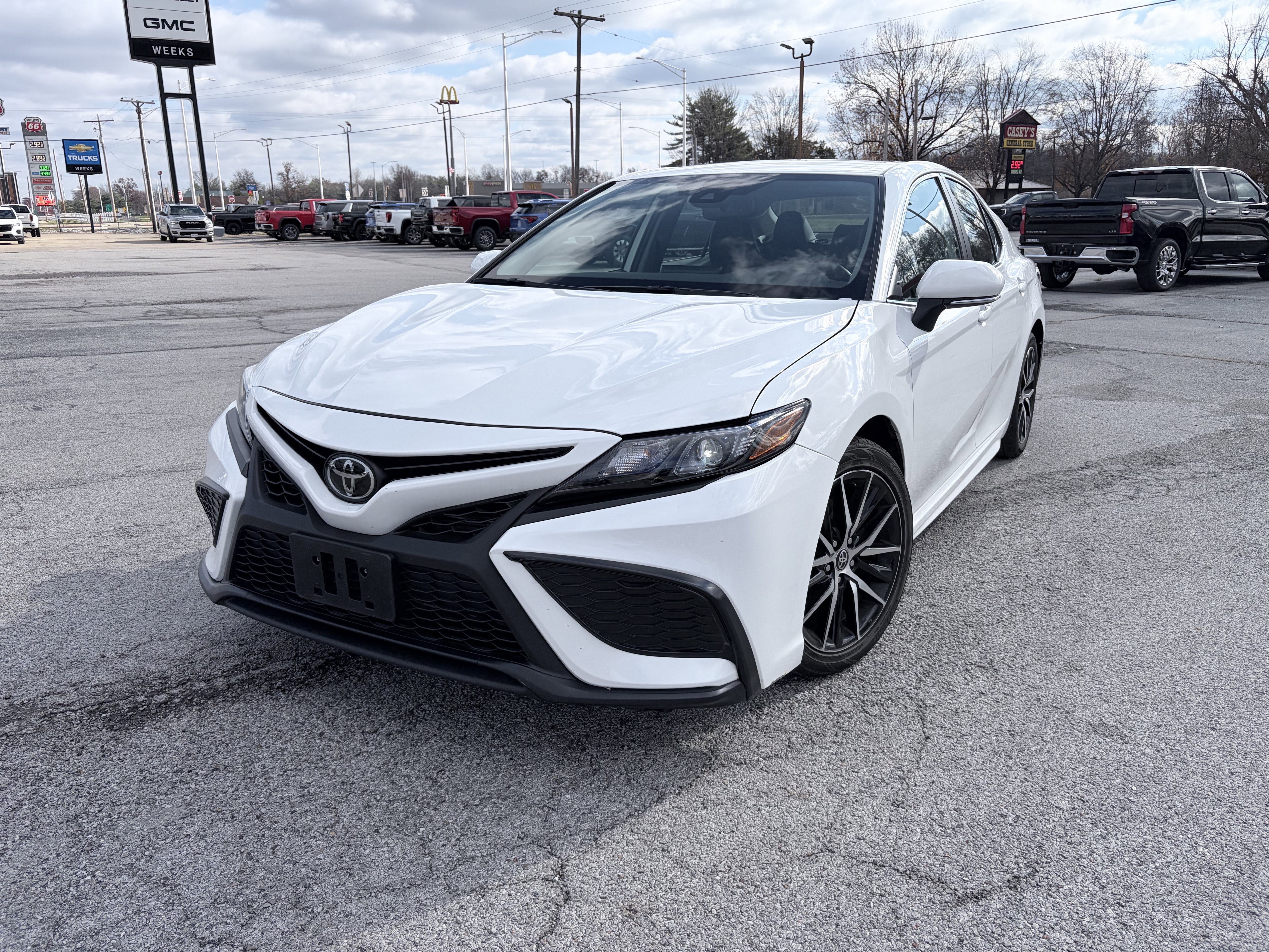 2024 Toyota Camry SE