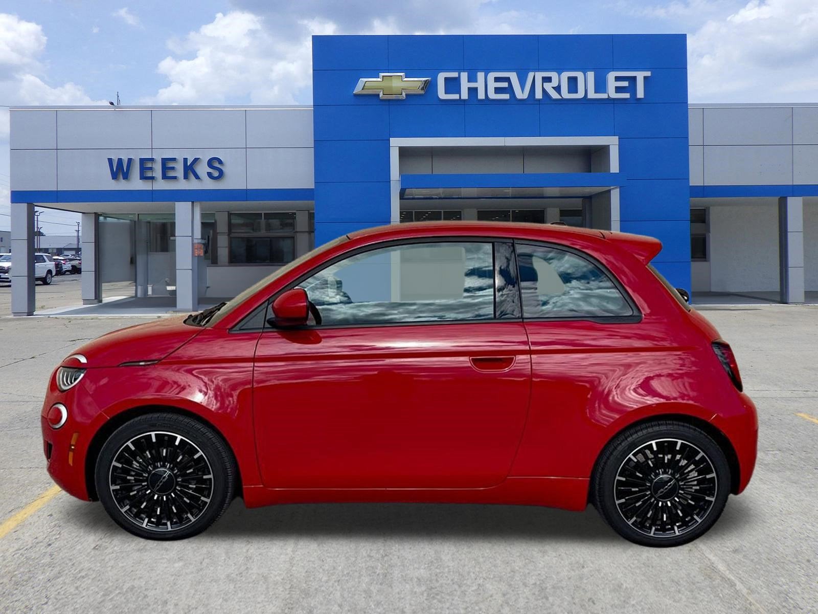 2024 FIAT 500e -'s photo