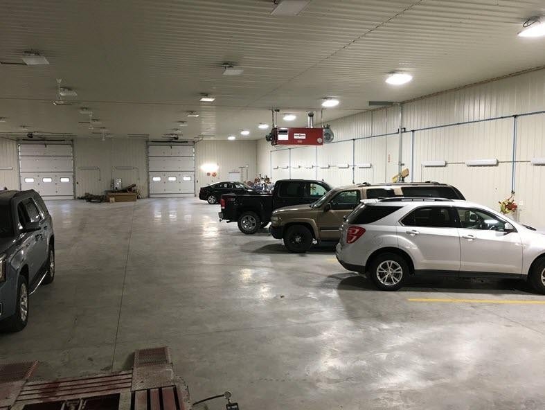 WEEKS Chevrolet GMC Interior